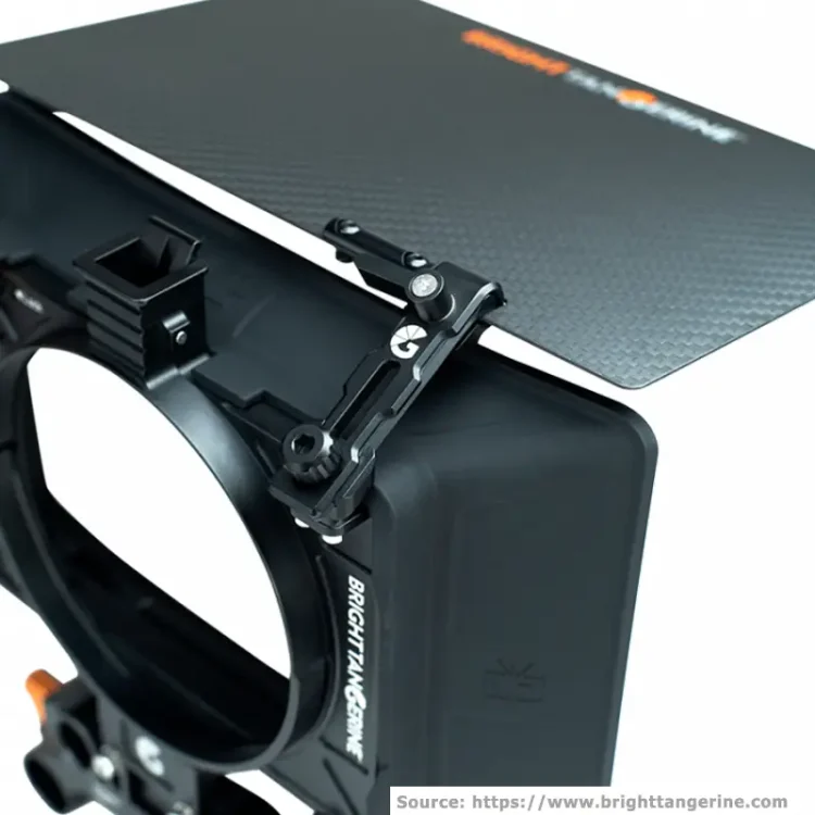 Bright-Tangerine-Carbon-Fibre-Top-Flag-Misfit-Atom-B1230.1009-2